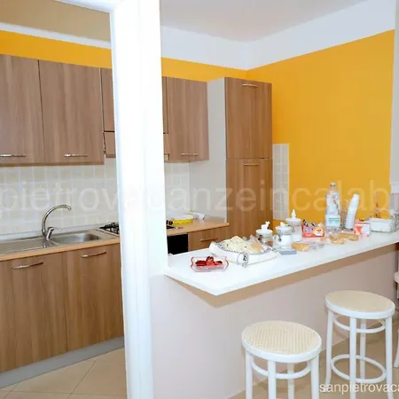 Sanpietro Vacanze Apartment *